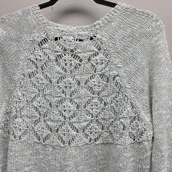 Maurices Sweater Womens 2XL Gray Silver Open Knit Crochet Lace Yoke Pullover - Picture 6 of 11